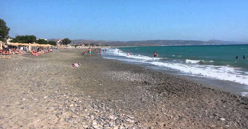 Kokkinos Pyrgos beach